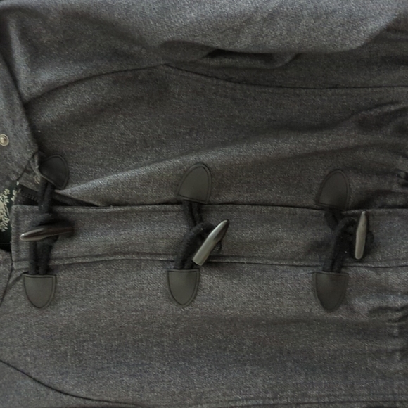 Roots Jacket - Picture 2 of 7